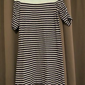 Lilly Pulitzer sz medium, light weight, with palm tree on edge of dress